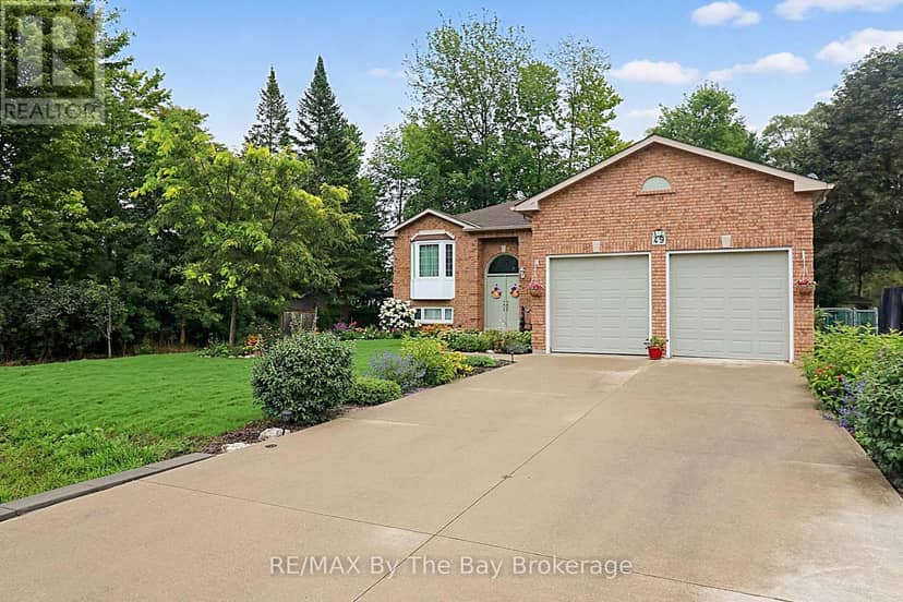 49 Royal Beech Drive — photo 9 of 40