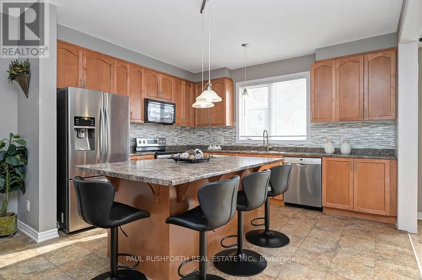 609 Dundonald Drive — photo 8 of 31