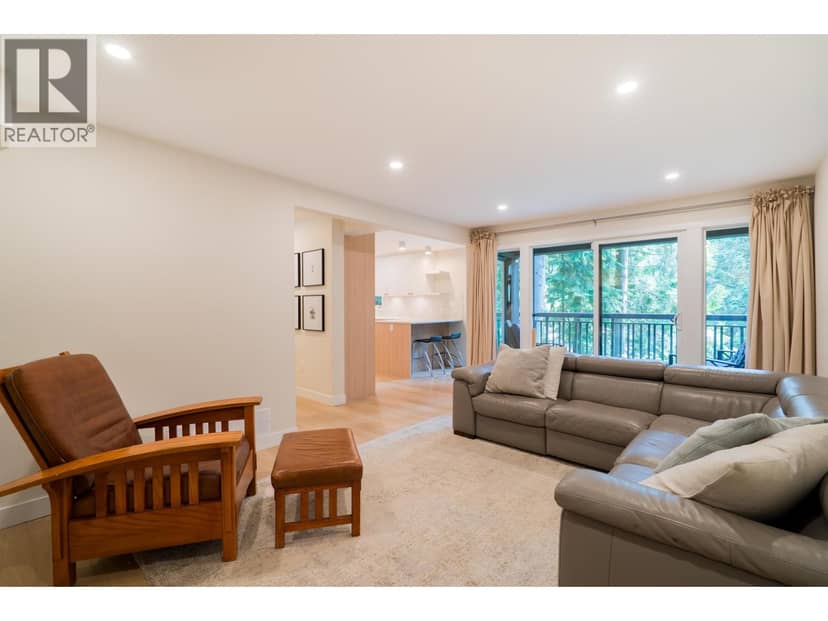 1139 HERITAGE BOULEVARD, North Vancouver, photo 4