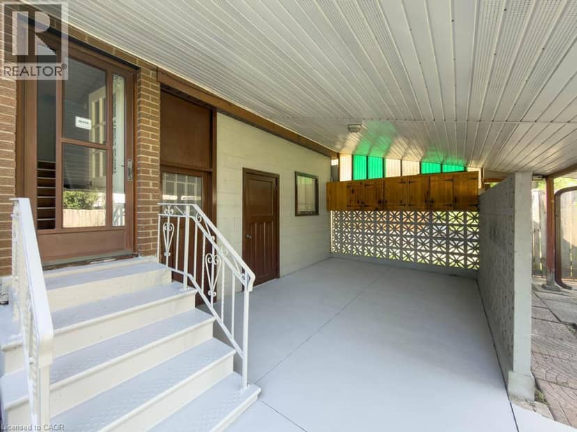 5576 DESSON Avenue — photo 33 of 40