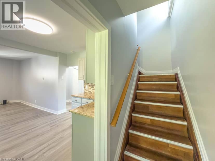 5576 DESSON Avenue — photo 18 of 40