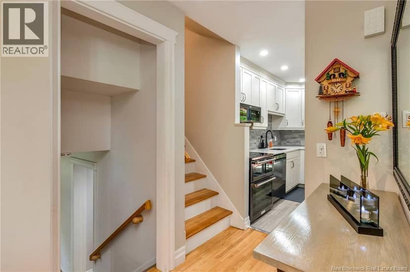 13 Dale Street — photo 4 of 40