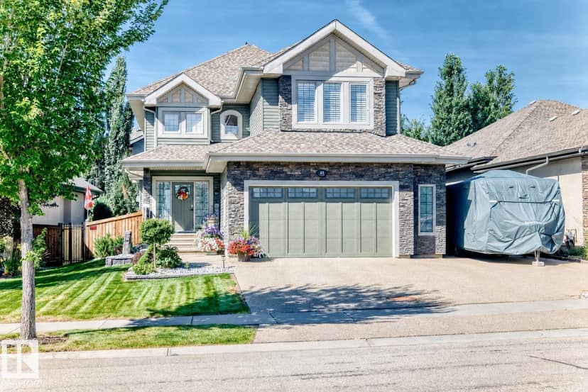 45 Lacombe Dr, St. Albert