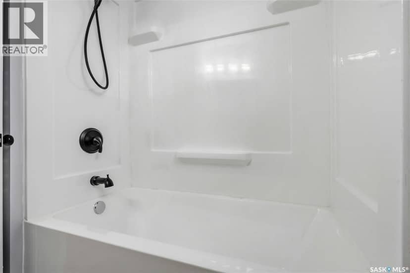 1909 Montreal STREET — photo 18 of 32