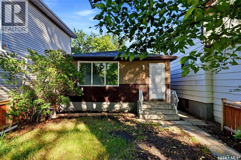 1909 Montreal STREET, Regina, photo 2