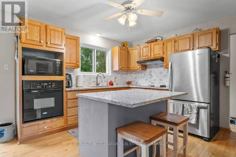 4524 County Rd 1 E — photo 14 of 40