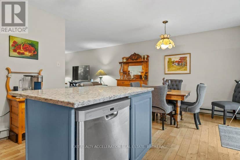 4524 County Rd 1 E — photo 16 of 40