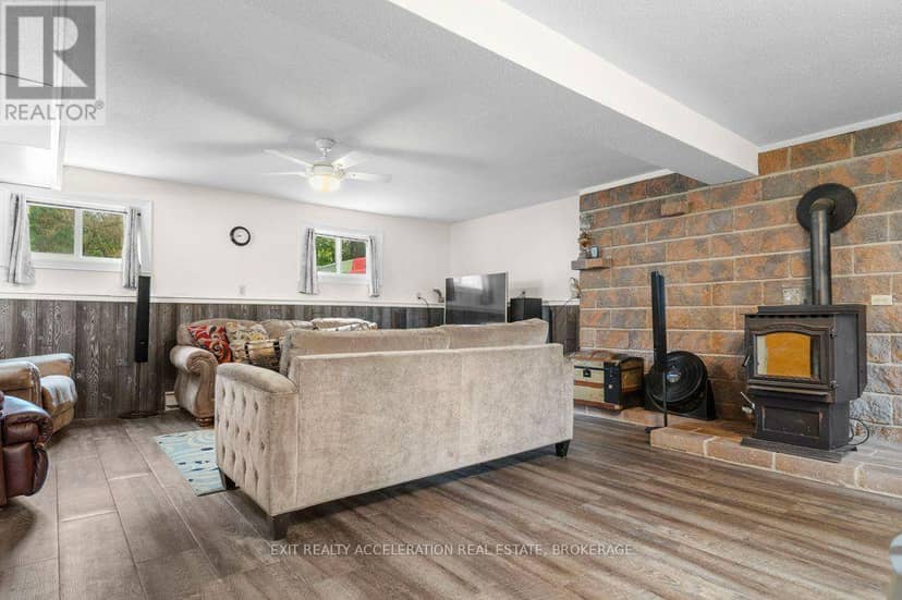 4524 County Rd 1 E — photo 26 of 40