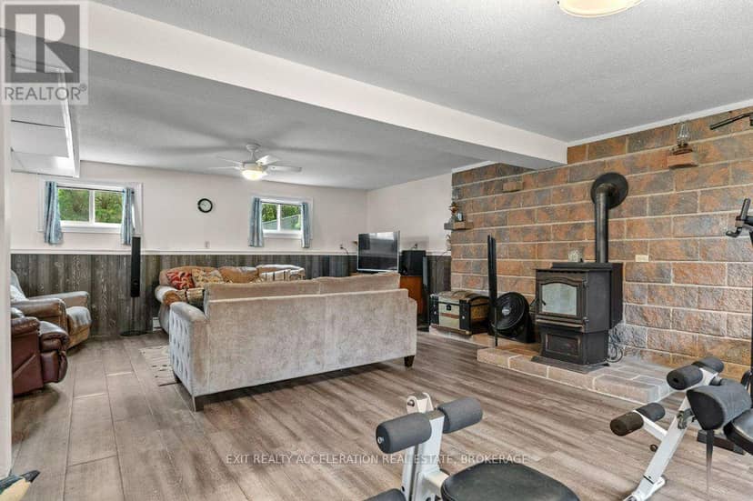 4524 County Rd 1 E — photo 32 of 40