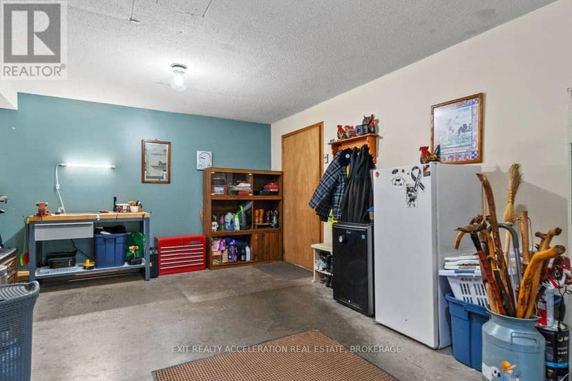4524 County Rd 1 E — photo 36 of 40