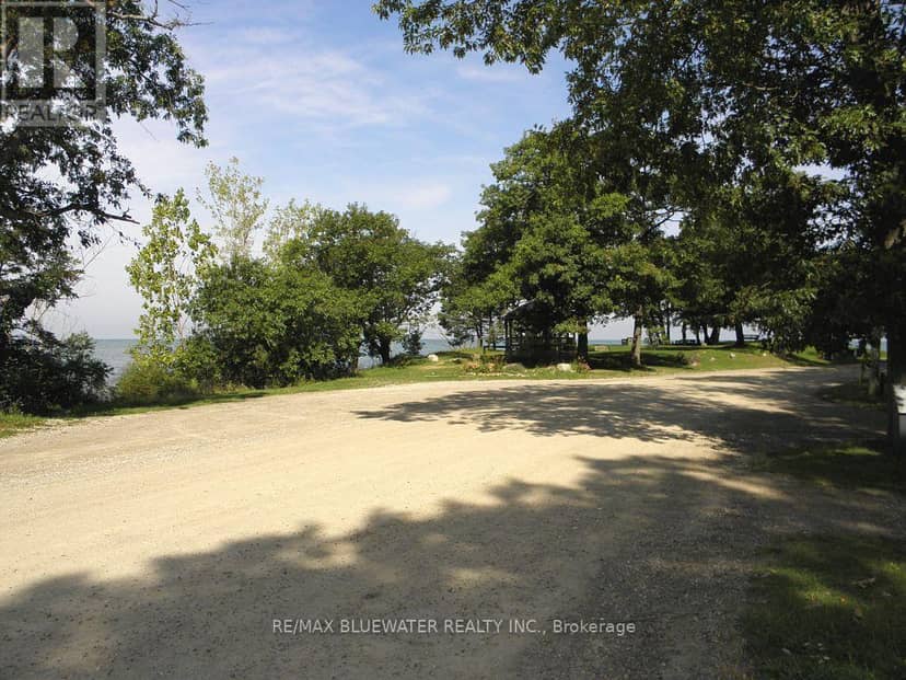 9714 Lake Road, Lambton Shores, photo 6