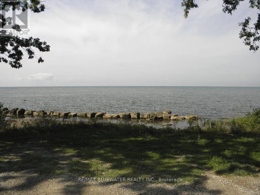 9714 Lake Road, Lambton Shores, photo 7