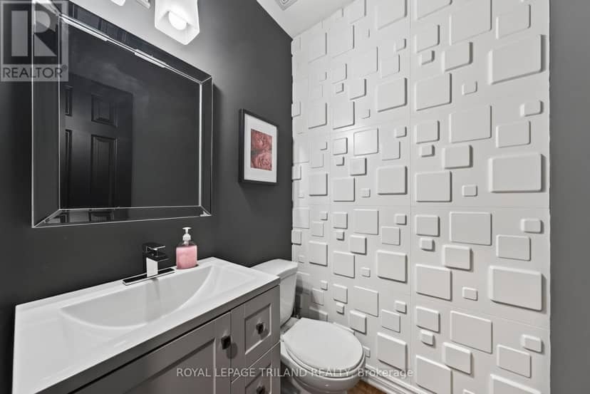 5 Martinet Avenue — photo 17 of 40