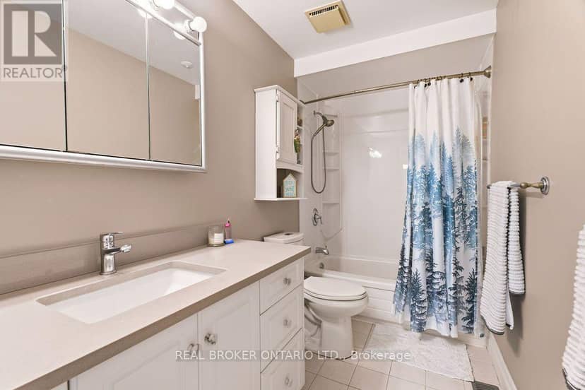 1699E Lamoureux Drive — photo 27 of 35