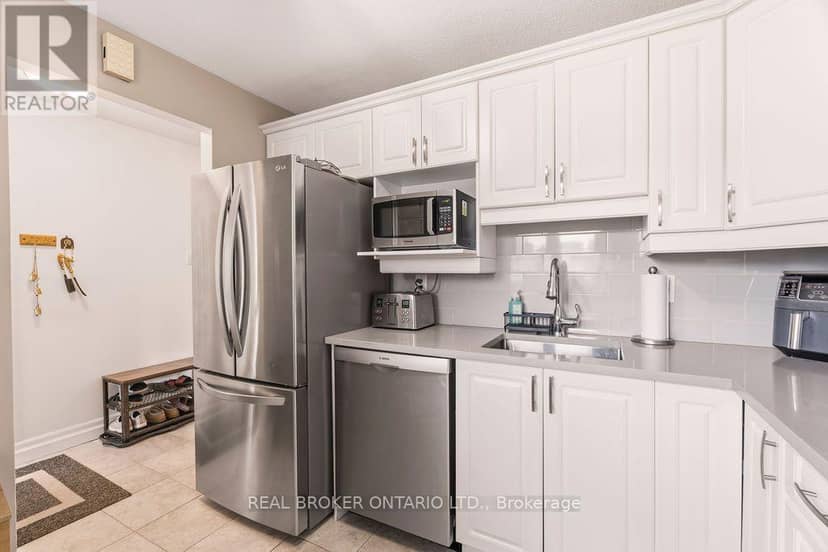 1699E Lamoureux Drive, Ottawa, photo 6