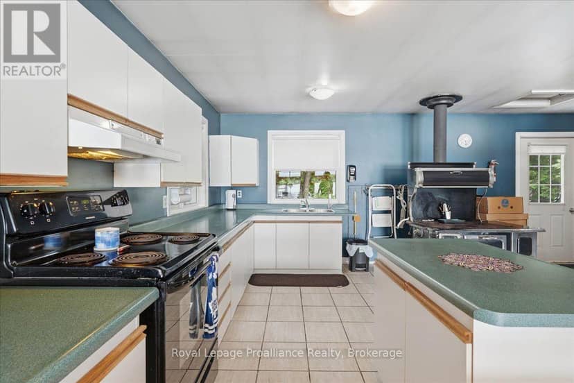 838 Trenear Road — photo 14 of 32