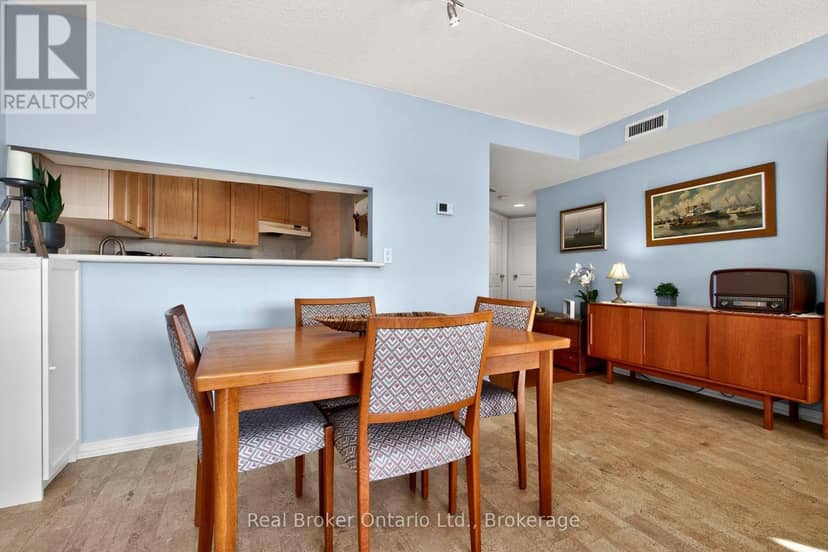 402 - 11 Beck Boulevard — photo 10 of 27