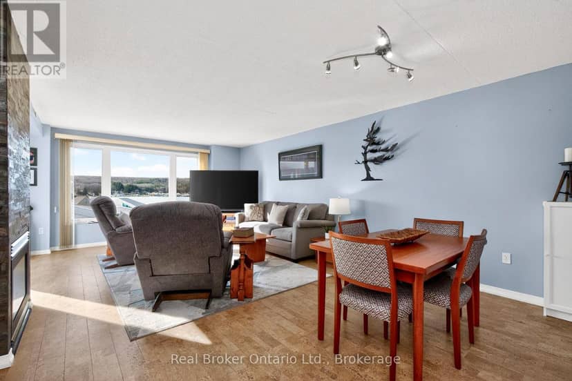 402 - 11 Beck Boulevard — photo 9 of 27