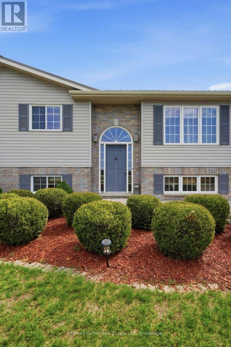 289 Kings Road, Prince Edward County, photo 3