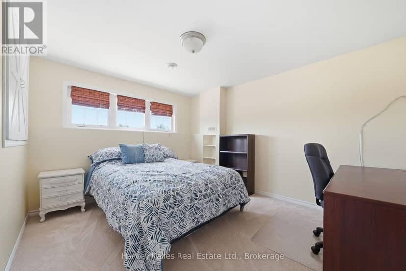 289 Kings Road — photo 32 of 40