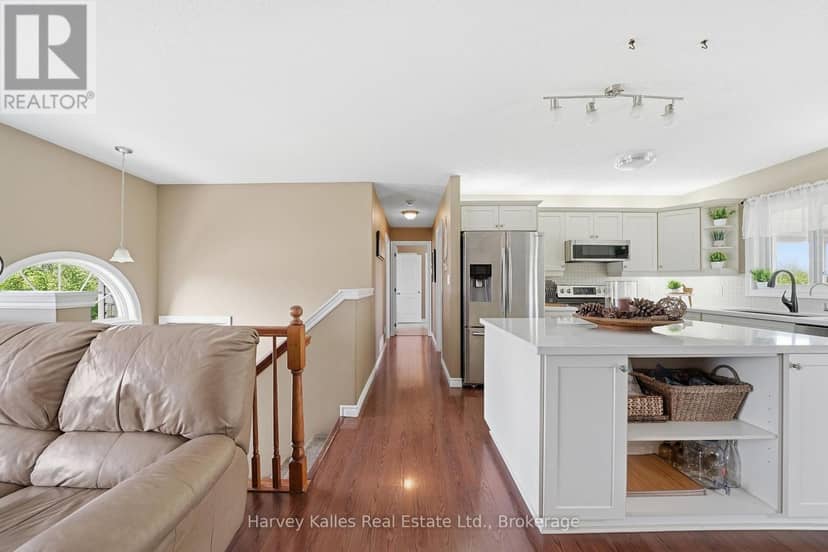 289 Kings Road, Prince Edward County, photo 5