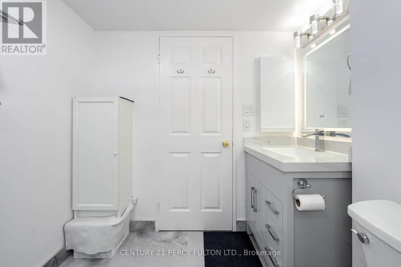 1008 - 30 Thunder Grove — photo 20 of 40