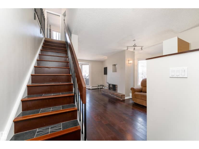 11120 83 AV NW — photo 15 of 40