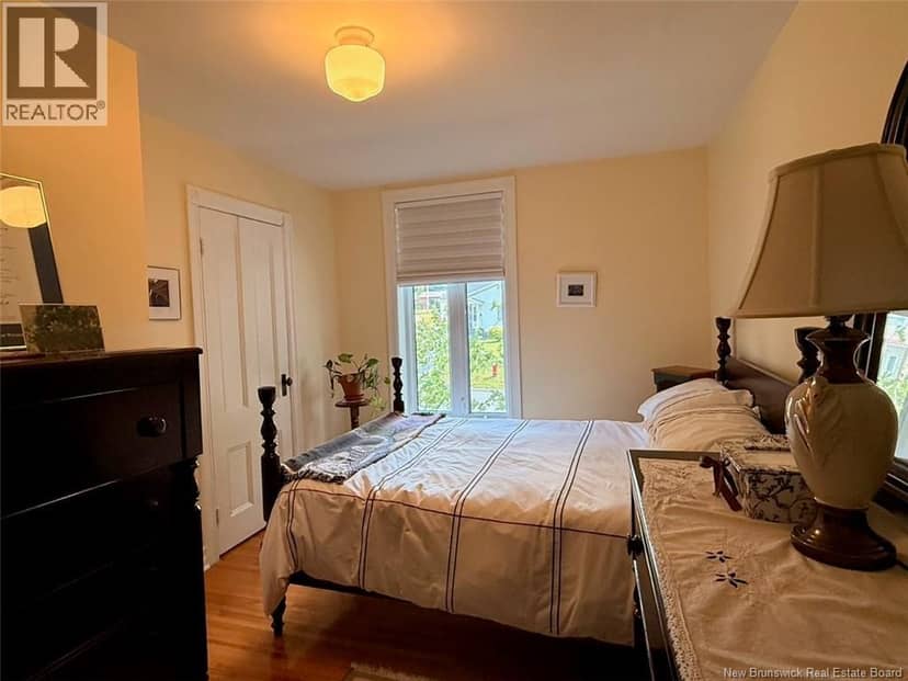 11 Dufferin Street — photo 11 of 24
