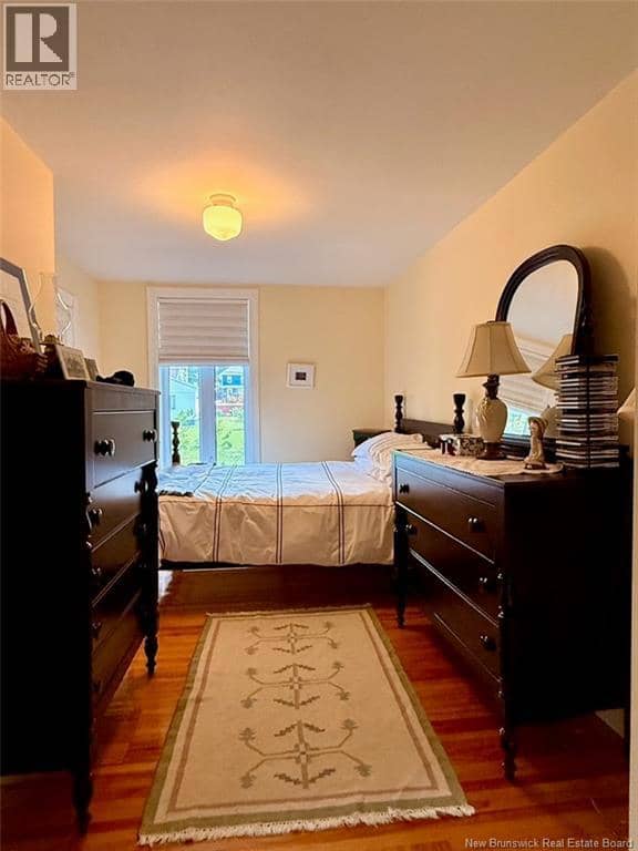 11 Dufferin Street — photo 12 of 24
