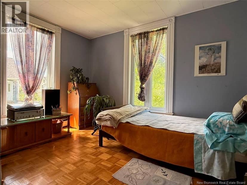 11 Dufferin Street — photo 14 of 24