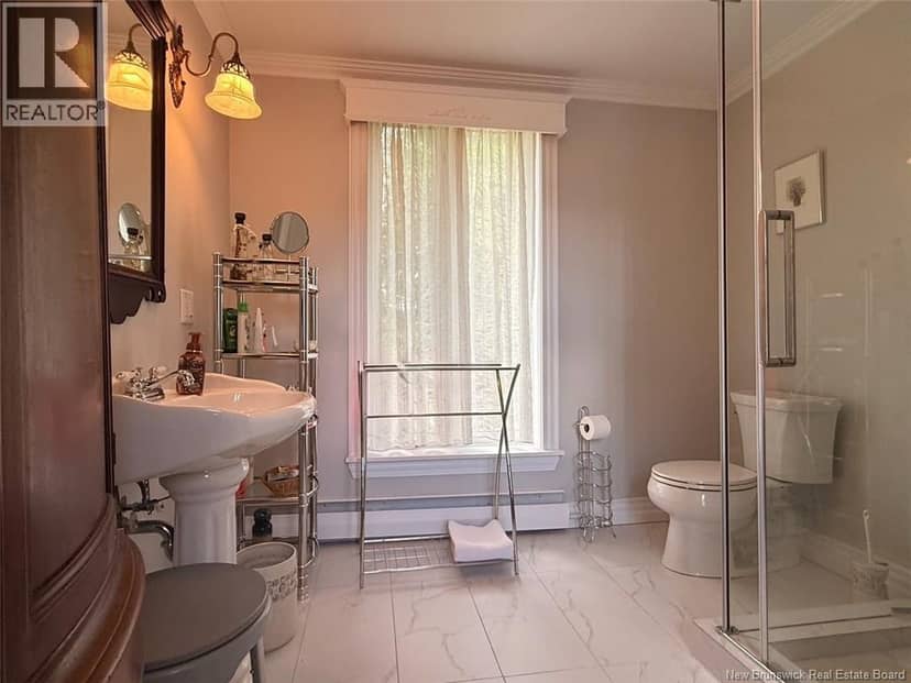 11 Dufferin Street — photo 15 of 24