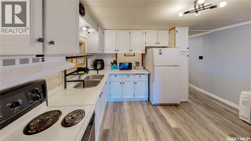 358 Main STREET — photo 9 of 36