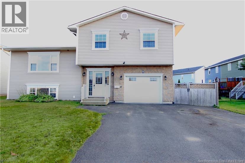 8 Hallihan Drive, Oromocto, photo 2