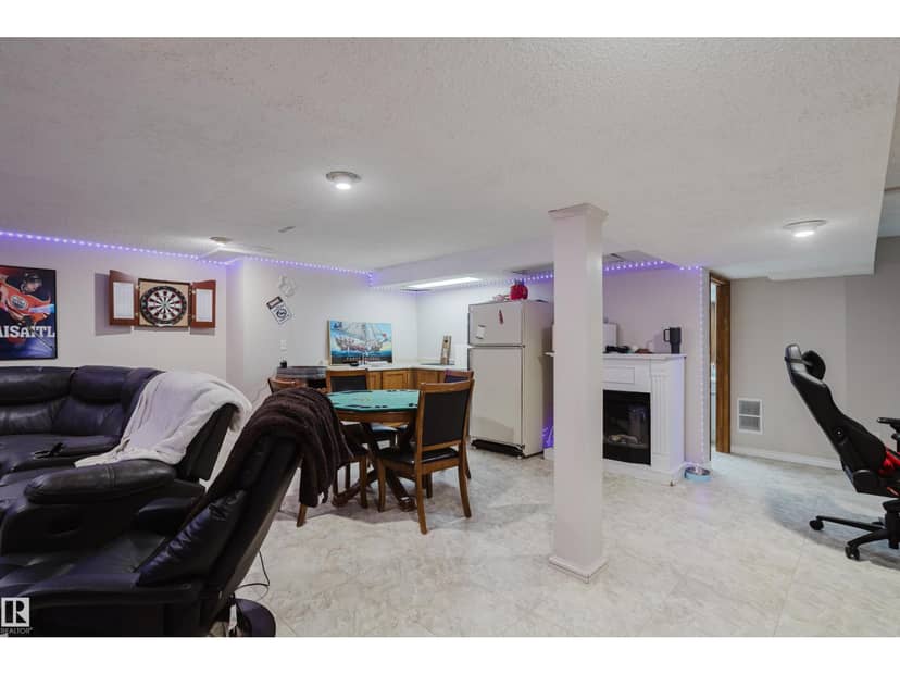 15256 122 ST NW — photo 32 of 40