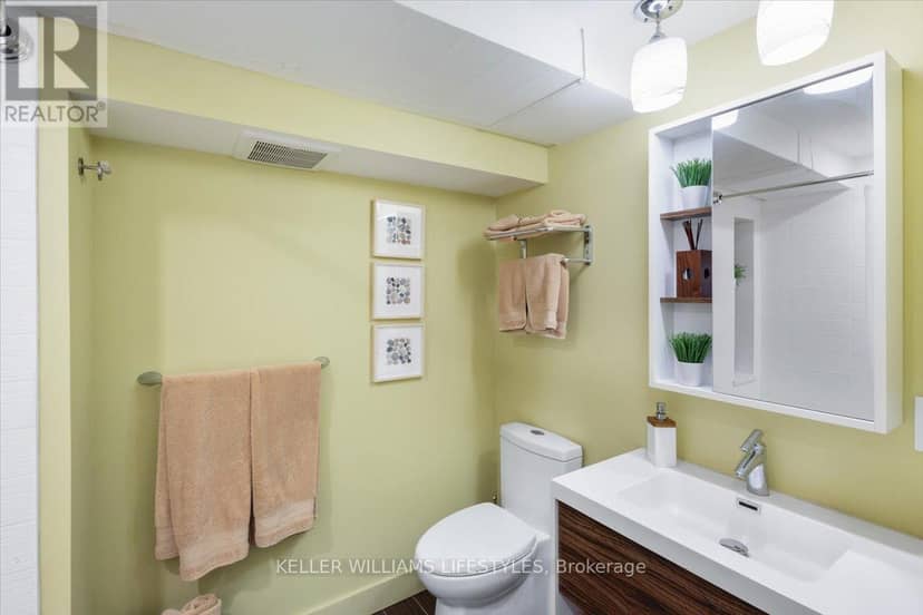 941 Waterloo Street — photo 39 of 40