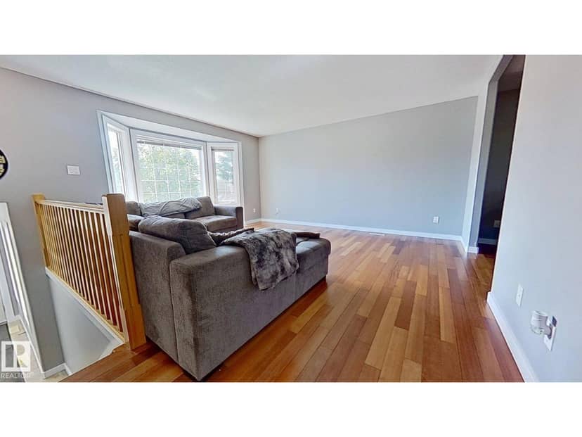 272 Bussieres DR, Fort McMurray, photo 6