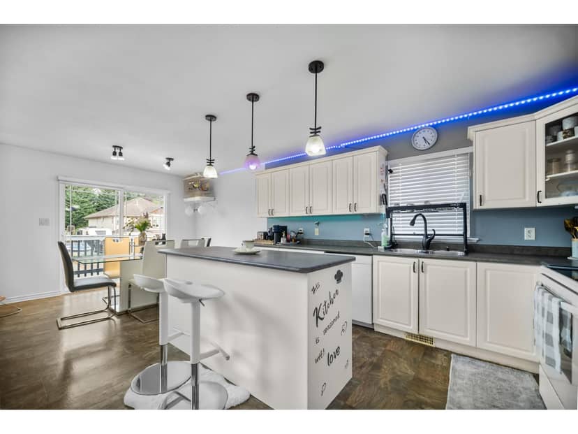 8459 DOERKSEN DRIVE, Mission, photo 7