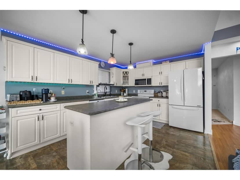 8459 DOERKSEN DRIVE, Mission, photo 8