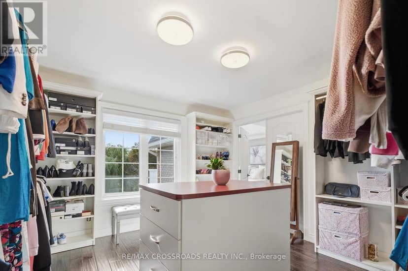 5050 William Street — photo 25 of 40