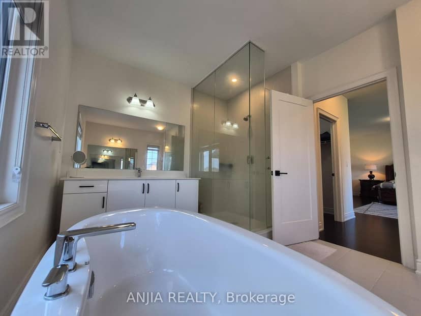 50 Meadow Vista Crescent — photo 35 of 40