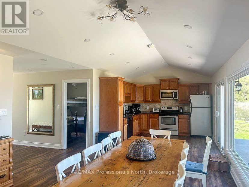 652 Robel Drive — photo 15 of 40