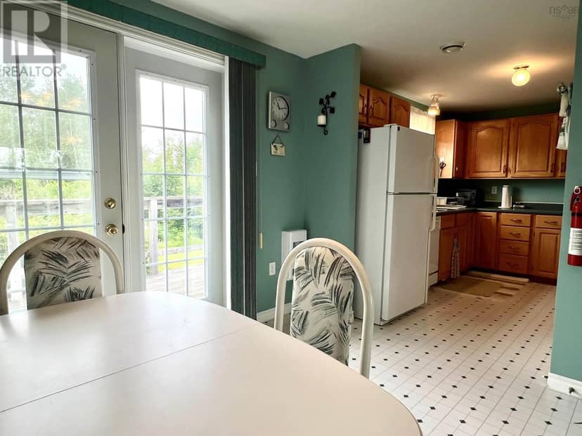 188 Shore Road — photo 10 of 40