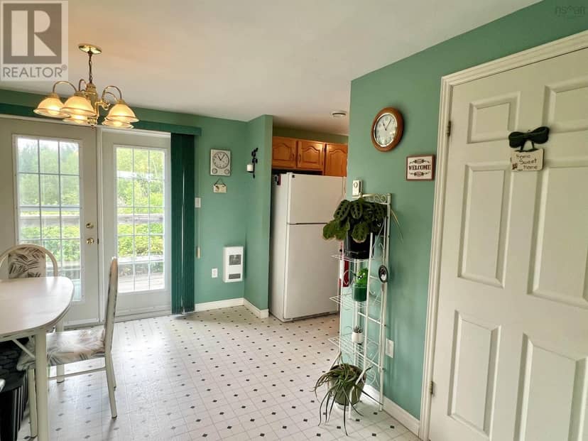 188 Shore Road — photo 6 of 40