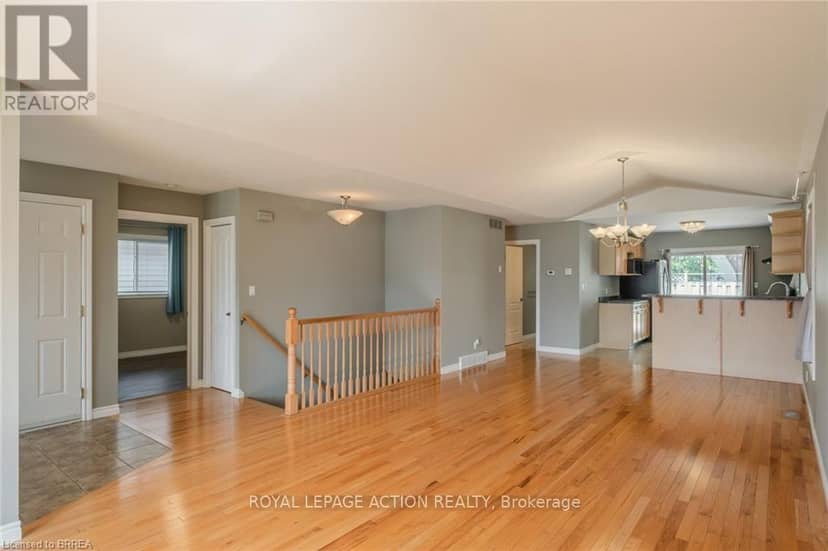 15 Landon Avenue — photo 9 of 40