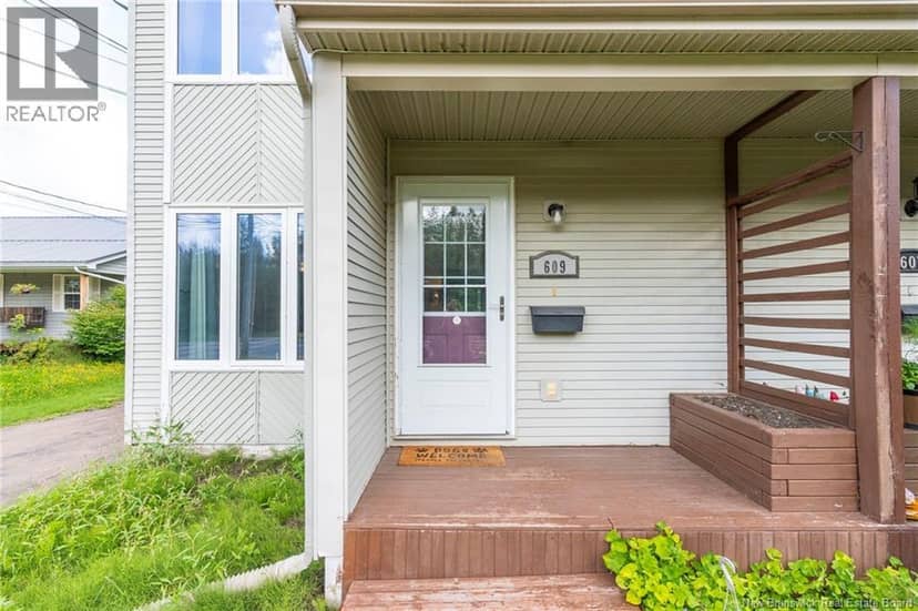609 Salisbury Road — photo 4 of 33