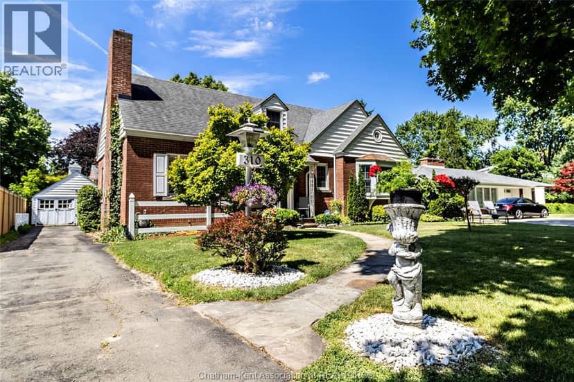 310 Victoria Avenue — photo 3 of 40
