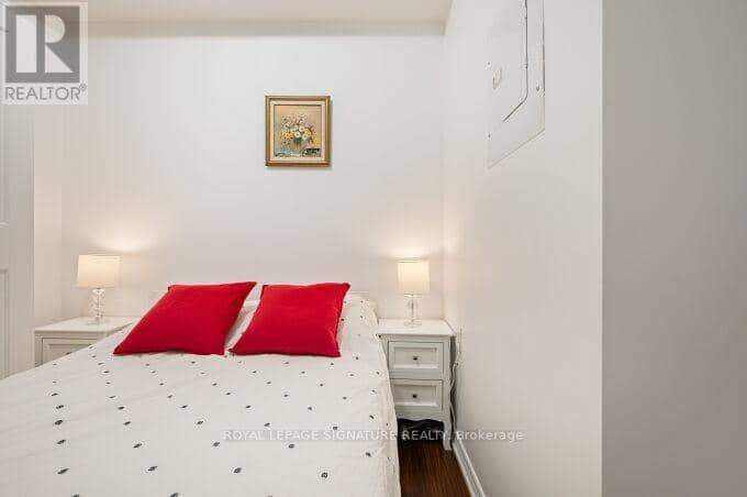 1003 - 810 Scollard Court — photo 23 of 40