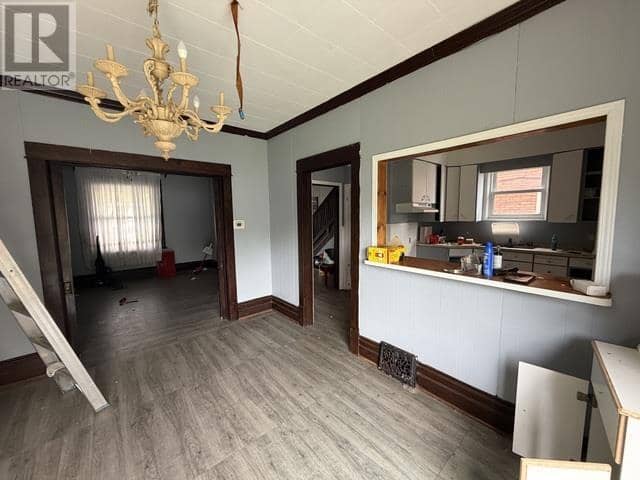 257 Alexandra ST — photo 12 of 25