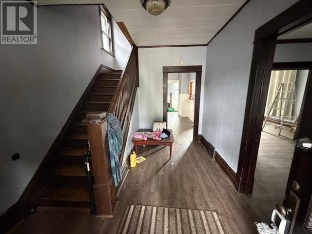 257 Alexandra ST — photo 8 of 25