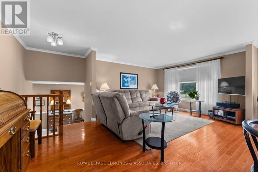 626 Moss Drive — photo 10 of 40